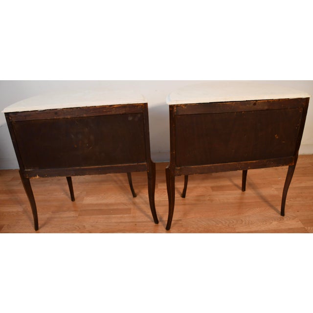 1910 Pair of Antique French Louis XV Walnut & Satinwood Inlay Marble Top Nightstands For Sale - Image 10 of 15