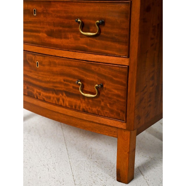 1940s Scandinavian Mahogany Chest of Drawers with Brass Handles, 1940s For Sale - Image 5 of 11
