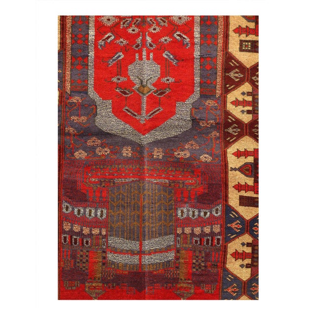 Balouch rugs are handmade tribal rugs from Eastern Afghanistan. These are primarily knotted by Pashtun and Baluch nomad...