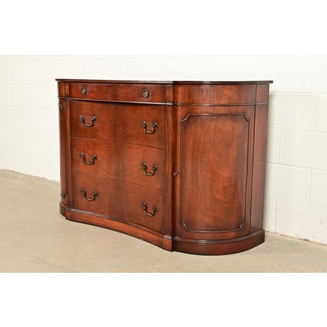 English Charak Furniture Georgian Mahogany Sideboard Buffet or Bar Cabinet, 1940s For Sale - Image 3 of 18