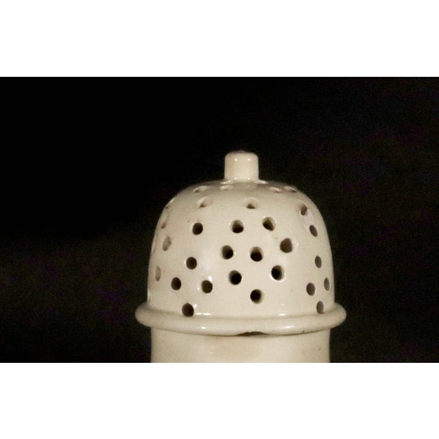 English Creamware Sugar Caster or Pounce Shaker, Circa 1775 For Sale In Philadelphia - Image 6 of 6