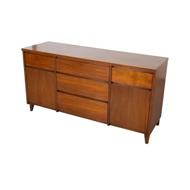 Mid-Century Modern 1960s Mid-Century Sideboard Credenza Dresser by Stanley For Sale - Image 3 of 12