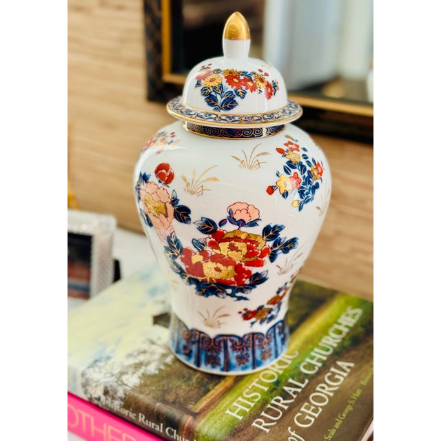 Asian Vintage Gold Imari Large Blue and White and Floral Ginger Jar For Sale - Image 3 of 7