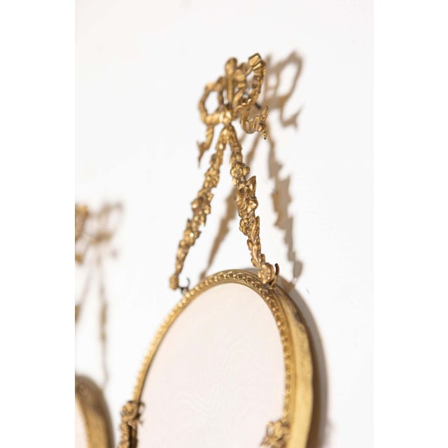 French Pair of 19th Century Hanging Picture Frames For Sale - Image 3 of 6