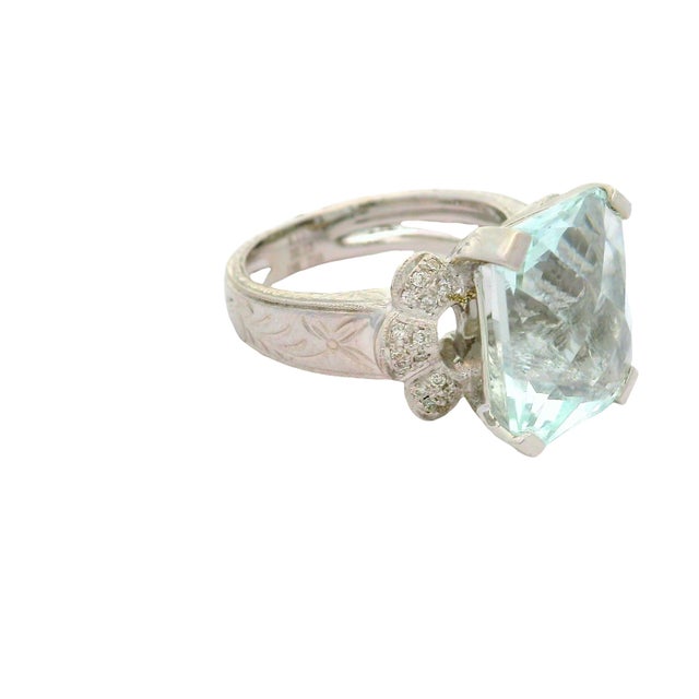 8.11 Carat Aquamarine Diamond 18k White Gold Ring, Size 7.25 For Sale - Image 4 of 6