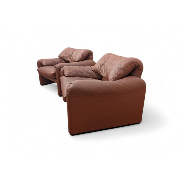 Cassina Burgundy Leather Lounge Chairs by V. Magistretti for Cassina, 1973, Set of 2 For Sale - Image 4 of 15