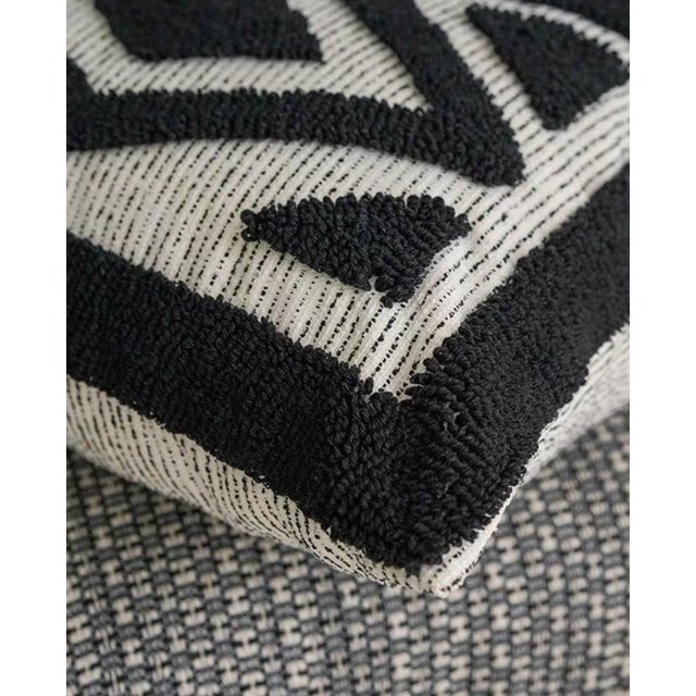 This pillow is designed with a simple yet dynamic geometric aesthetic as its core language. The pillow surface adopts...