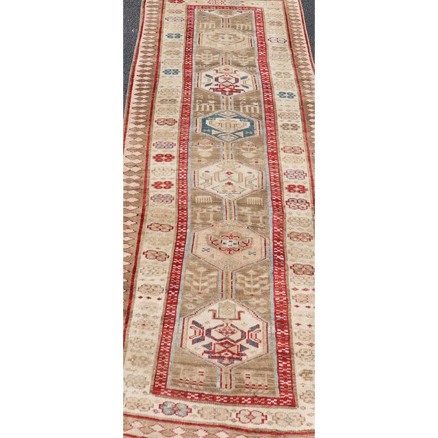 Early 20th Century Persian Hand Knotted Antique Serab Runner in Tribal Design With Medallions 3'0 X 8'10 For Sale - Image 5 of 12