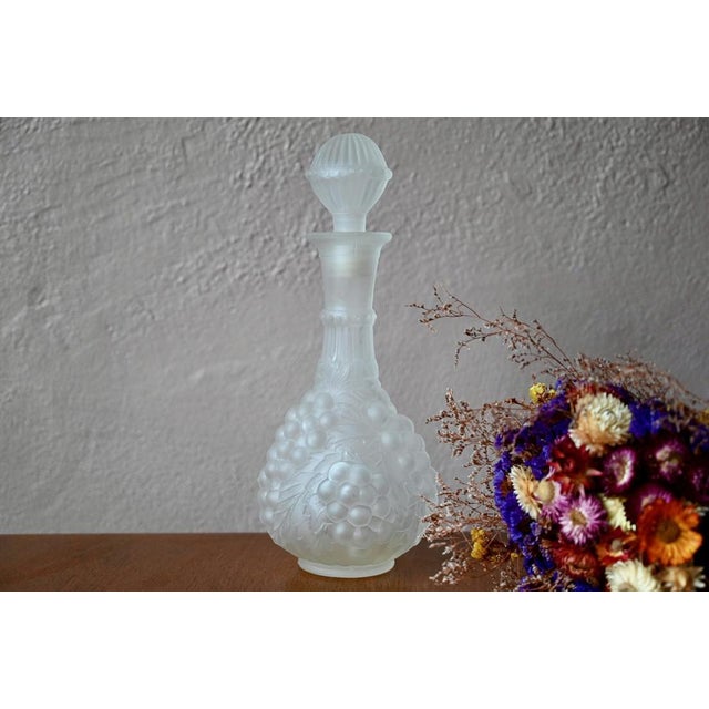 Italian Bottle in Sandblasted Glass from Empoli, 1960s For Sale - Image 6 of 7