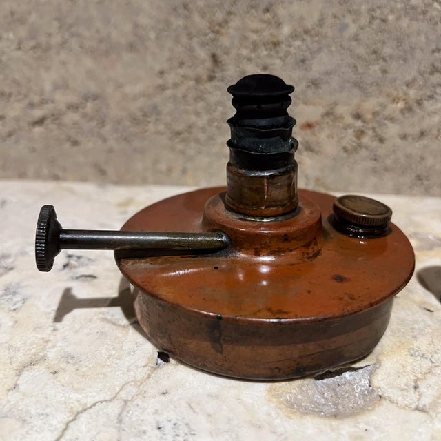 Manning Bowman & Co. 1904 Antique Manning Bowman Patinated Copper Brass Oil Lamp For Sale - Image 4 of 10