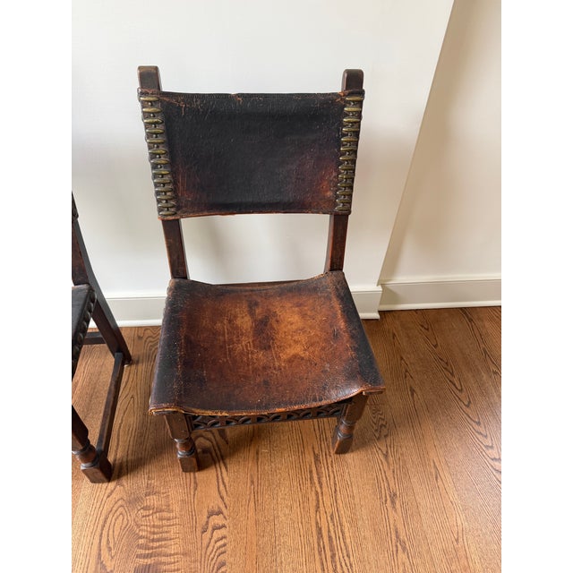Early 20th Century Spanish Baroque Revival Oak and Leather Side Chairs, a Pair For Sale In New York - Image 6 of 14