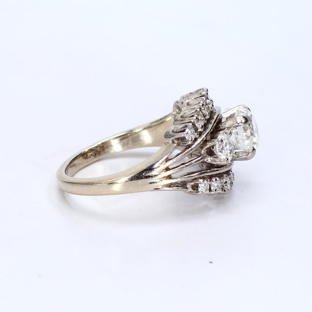 Mid-Century Modern Mid 20th Century 18k White Gold Ring With ~1.3cttw Diamonds - Size 5.25 For Sale - Image 3 of 7