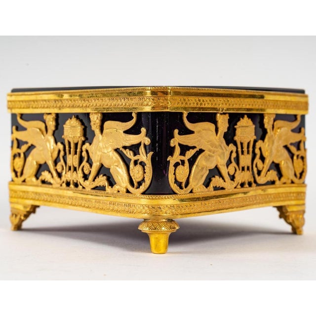 19th Century Gilt Bronze and Violet Crystal Square Bowl For Sale - Image 6 of 10