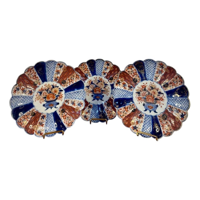 Antique Japanese Imari Plates, 1900s, Set of 3 For Sale