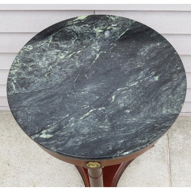 Late 20th Century Bombay Co. French Empire Style Mahogany & Green Marble Side Table For Sale - Image 4 of 6