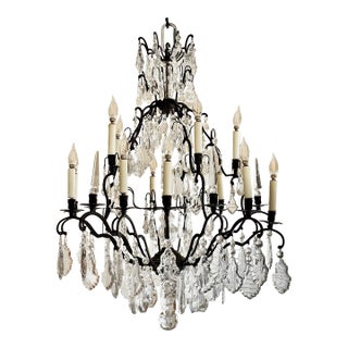 Late 19th Century French Louis XV Style Bronze and Crystal Chandelier For Sale