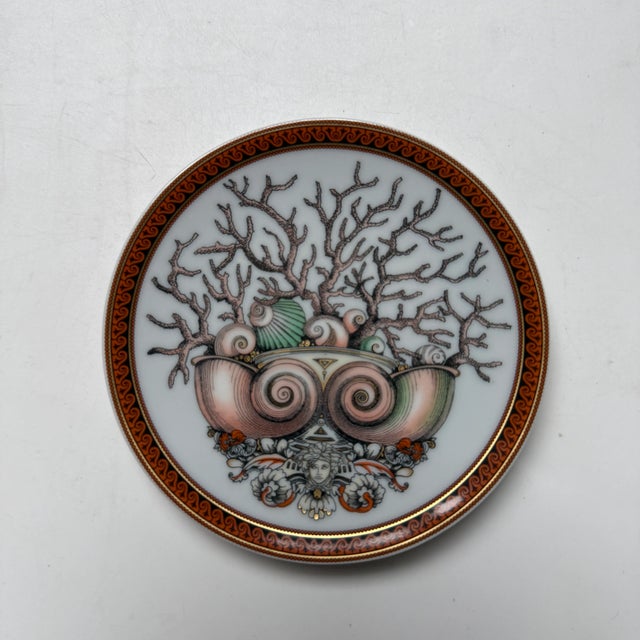 Etoiles de la Mer Plates by Versace for Rosenthal, 2000s, Set of 2 For Sale - Image 3 of 8