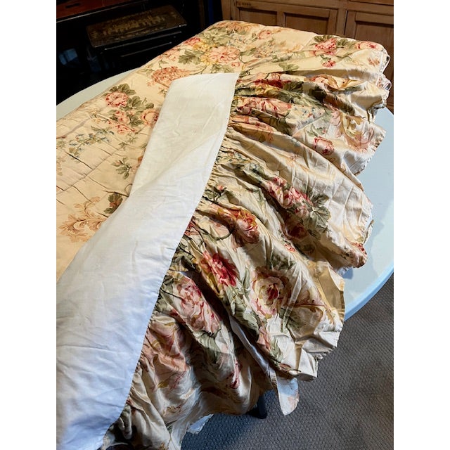 Textile Ralph Lauren King Bedding Set - Comforter, Four (4) Pillowcases & Bedskirt For Sale - Image 7 of 12