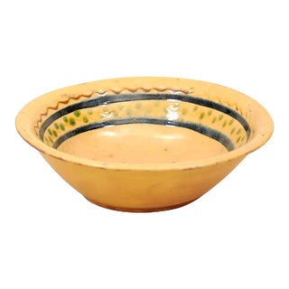 French 19th Century Bowl from the Poterie Hertz of Annecy, with Yellow Glaze For Sale