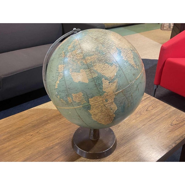 1950s English Challenge Globe from Philips, 1958 For Sale - Image 5 of 12