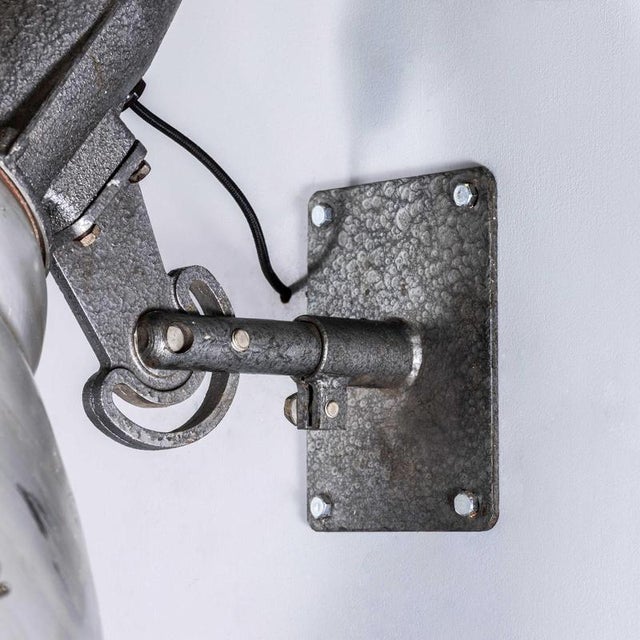 Industrial Large Scale Industrial Wall Lamp, 1960s For Sale - Image 3 of 11