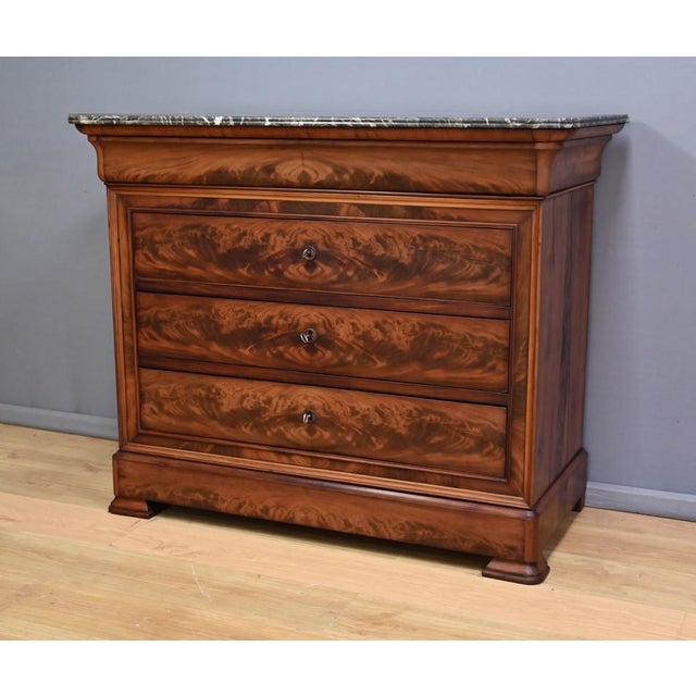 Louis Philippe Style Mahogany Chest of Drawers, Late 19th Century For Sale - Image 3 of 18