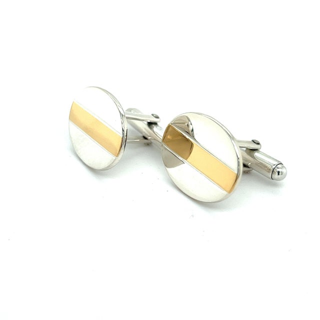 1990s Pair of Tiffany & Co Estate Oval Cufflinks 18k YG + Sterling Silver For Sale In New York - Image 6 of 7