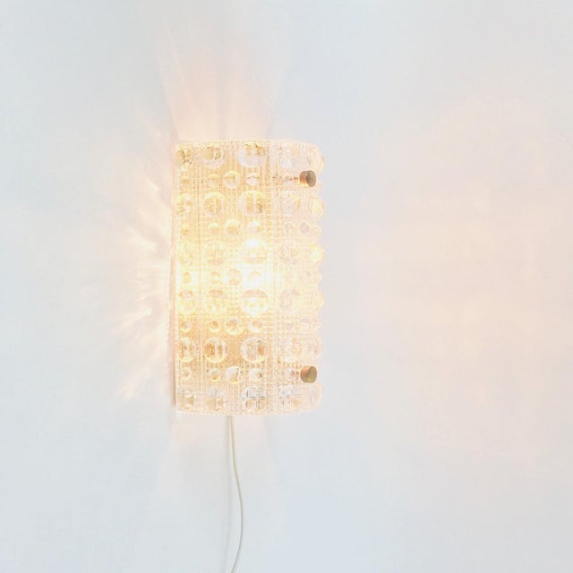 Metal Mid-Century Modern Scandinavian Glass and Brass Wall Lamp by Carl Fagerlund for Orrefors, Sweden, 1960s For Sale - Image 7 of 10