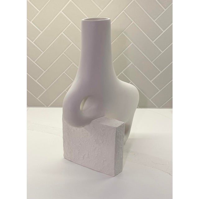 2020s Jonathan Adler “Paradox” Large Vase For Sale - Image 5 of 11