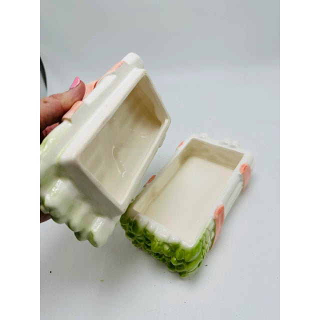 Adorable vintage box, this ceramic piece is shaped like asparagus with a bow tied around it! Not marked so we think it’s...