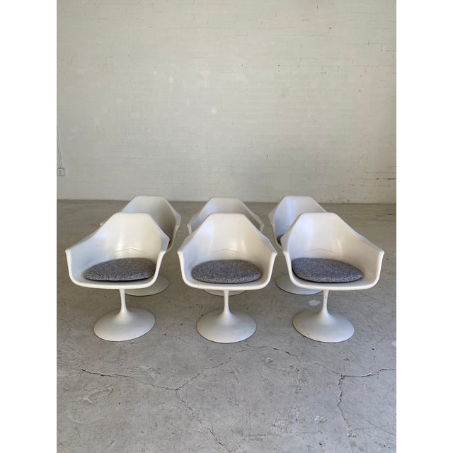 Arthur Umanoff Off White Tulip Fiberglass Swivel Chairs Set Of 6 Chairish