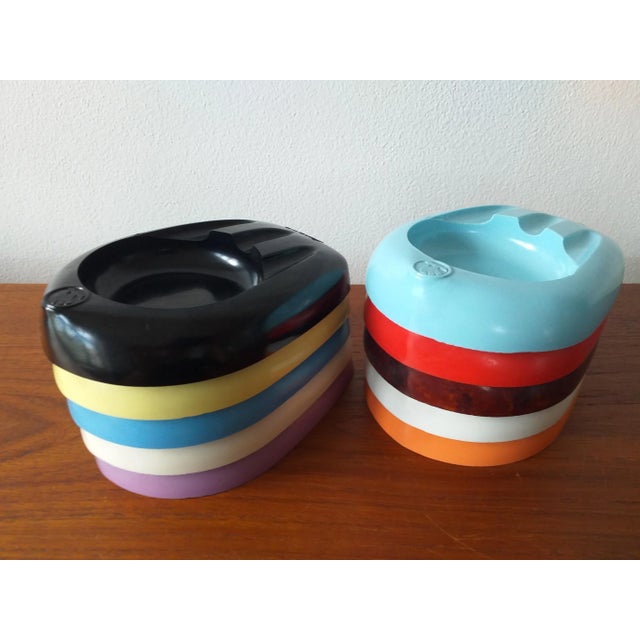Plastic Unique Colored Bakelite Ashtrays from Škoda Car Manufacturer, 1959, Set of 10 For Sale - Image 7 of 9