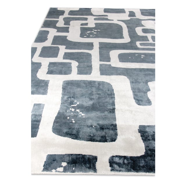 Bridgewater Hand loom Bamboo/Silk Navy Blue/Ivory/Multi Rug-9'x12" For Sale - Image 4 of 11