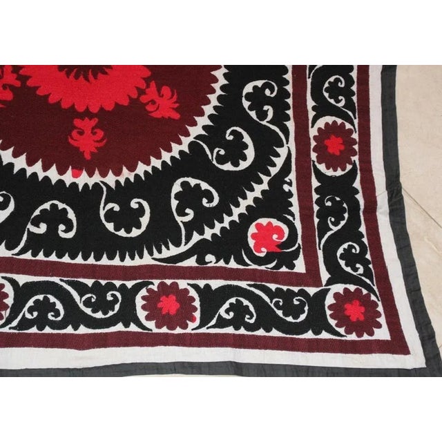 Vintage Samarkand Suzani, Uzbekistan For Sale - Image 11 of 13