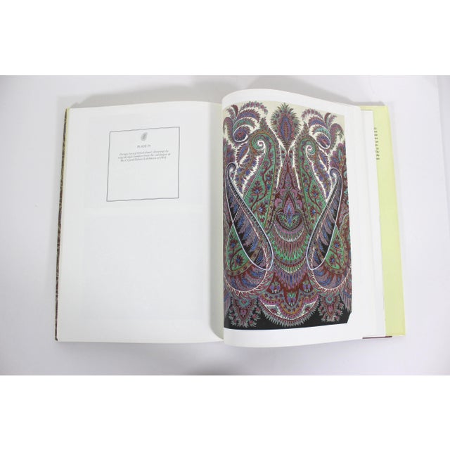 Red Vintage Paisley Patterns a Design Source Book Hardcover 1989 For Sale - Image 8 of 12