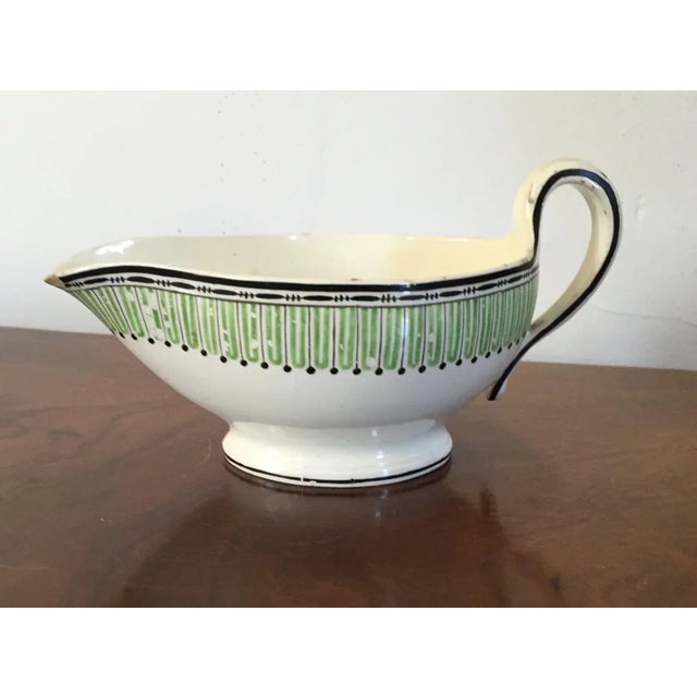 Ceramic 1790s English Wedgwood Sauce Gravy Boat, Etruscan Pattern For Sale - Image 7 of 11