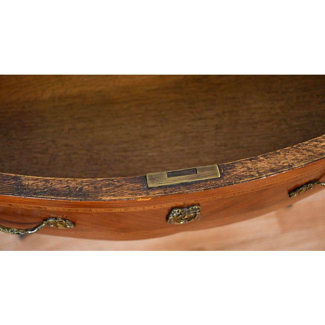 1890s Antique French Louis XV Walnut Inlaid Ladies Writing Desk Bonheur-Du-Jour For Sale - Image 13 of 18