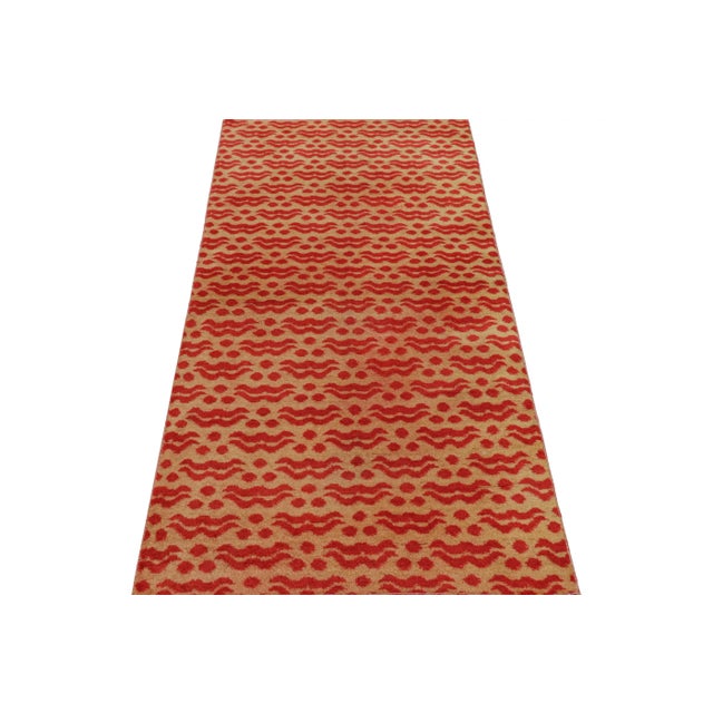 1960s Vintage Zeki Müren Runner Rug in Beige With Red Cintamani Motifs | Rug & Kilim For Sale - Image 5 of 7