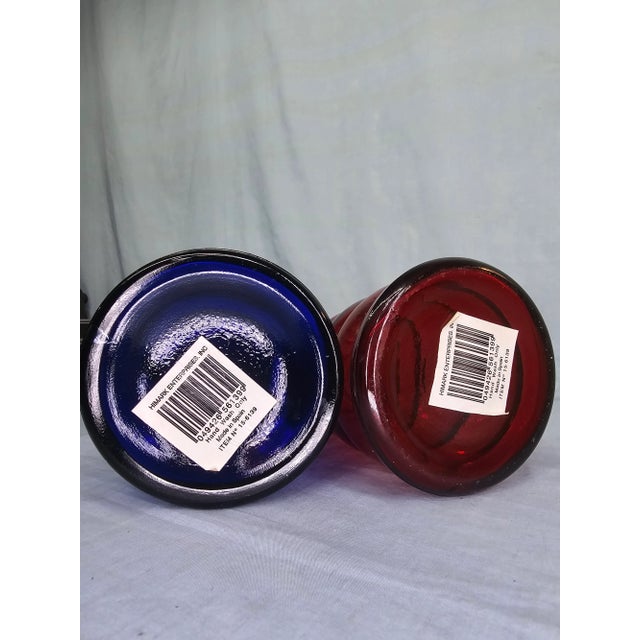 1980s Art Deco Red & Blue Spain Decanter Set Beehive Ribbed Bubble Bottles with Stopper - Set of 2 For Sale - Image 12 of 12