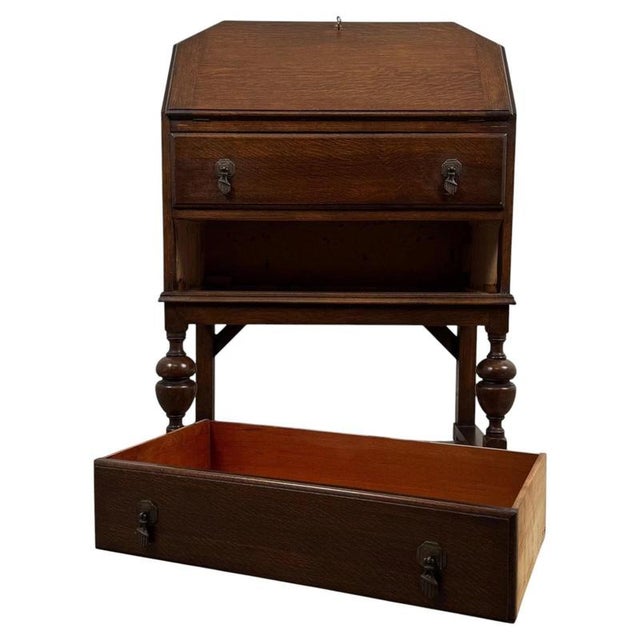 2000 - 2009 Antique Early 20th Century English Oak Bureau For Sale - Image 5 of 14