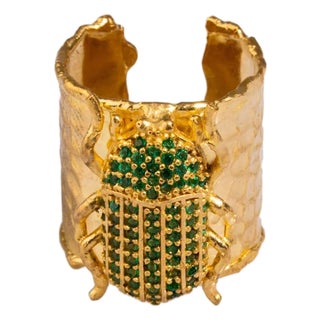 Egyptian Symbol Scarab Beetle Green Jade & Gold Chunky Ring, Size 4 For Sale