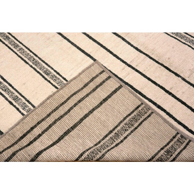 Nazmiyal Collection Minimalist Modern Area Rug For Sale In New York - Image 6 of 6