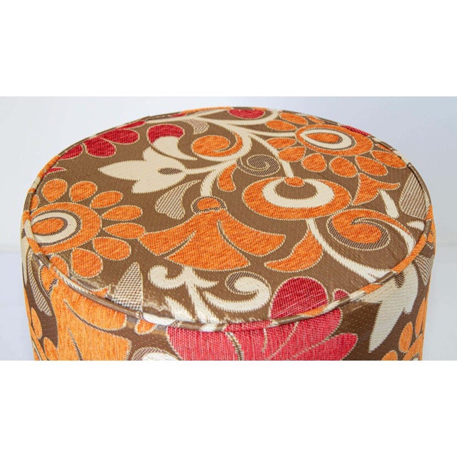 Vintage Moroccan Round Pouf Ottoman in 1970s Psychedelic Floral Velvet a Pair For Sale - Image 15 of 16