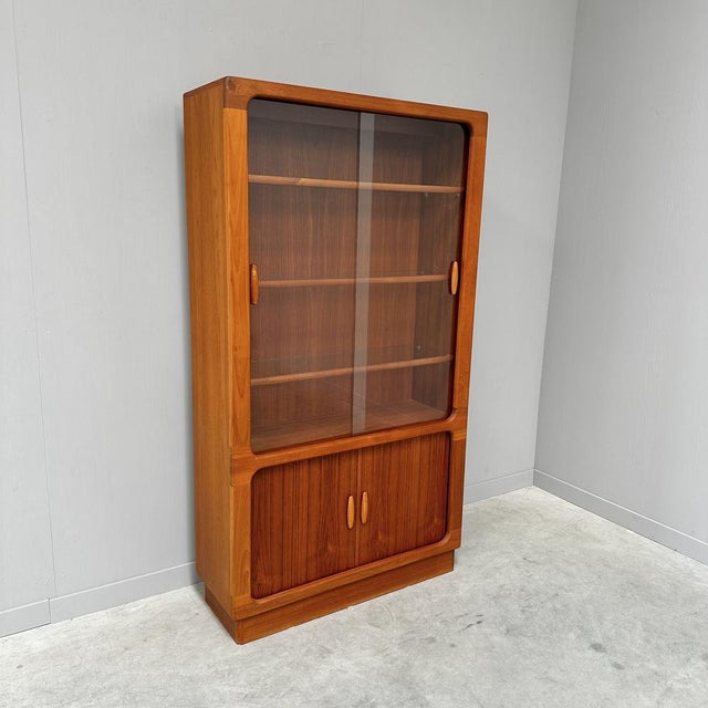 Danish Display Cabinet in Teak by Dyrlund, 1980s For Sale - Image 15 of 15