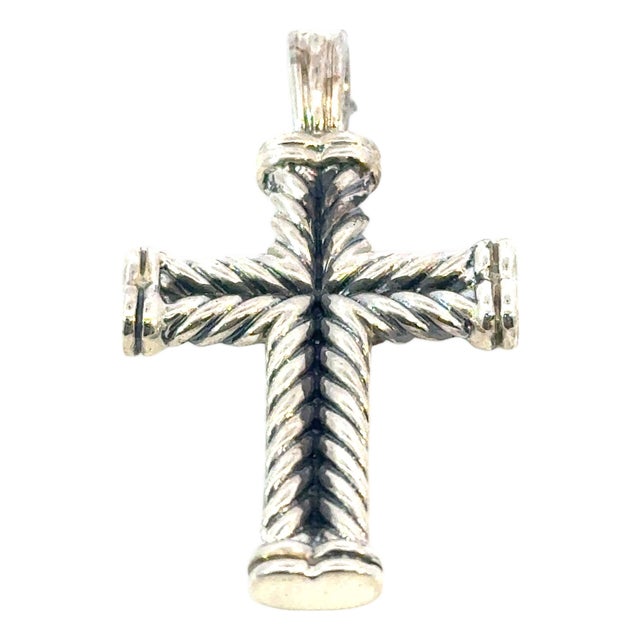 1990s David Yurman Sterling Silver Cross Pendant Estate DY697 For Sale