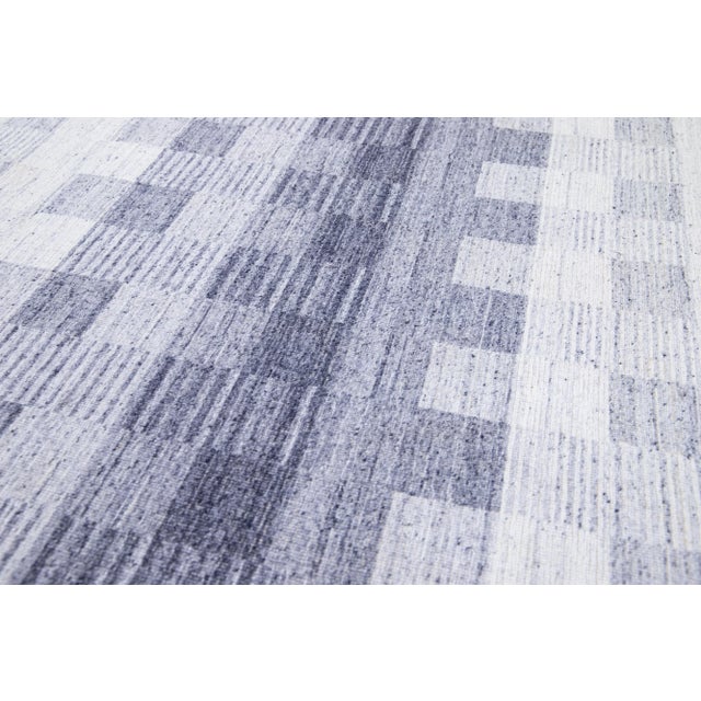 2010s Gray Modern Kilim Flatweave Wool Rug With Geometric Design For Sale In New York - Image 6 of 9