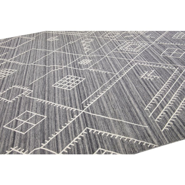 Early 21st Century Modern Flatweave Kilim Gray Geometric Wool Rug by Apadana For Sale In New York - Image 6 of 7