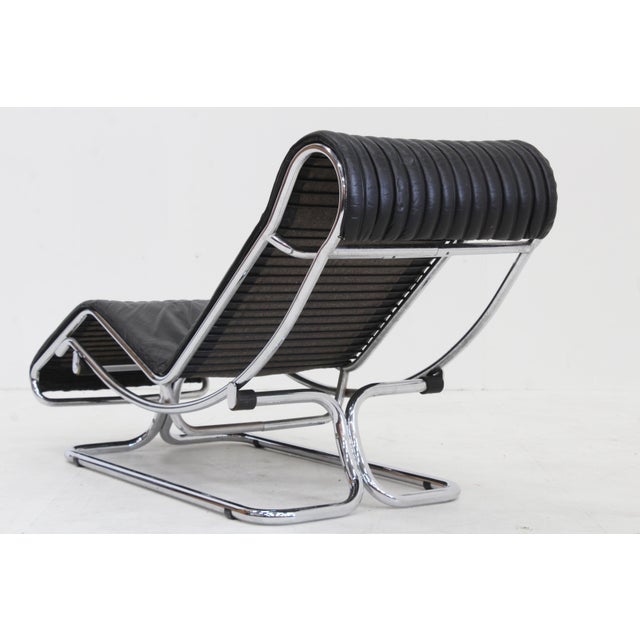 Vintage Italian Chrome and Leather Chaise Lounge attributed to Guido Faleschini, 1970s For Sale - Image 11 of 14