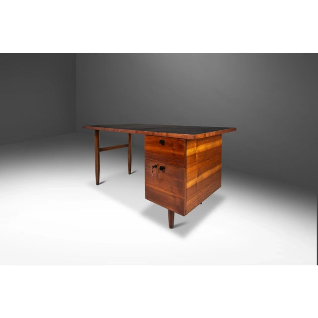 1960s Restored Mid-Century Modern Writers Desk in Walnut With Leather Top, Usa, C. 1960s For Sale - Image 5 of 11