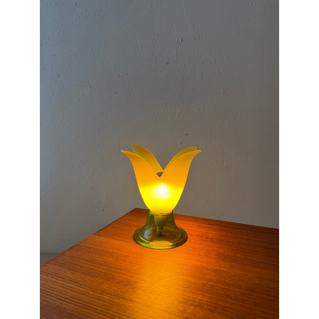 Vintage Glass Table Lamp in Yellow and Green Glass, 1980s For Sale - Image 4 of 12